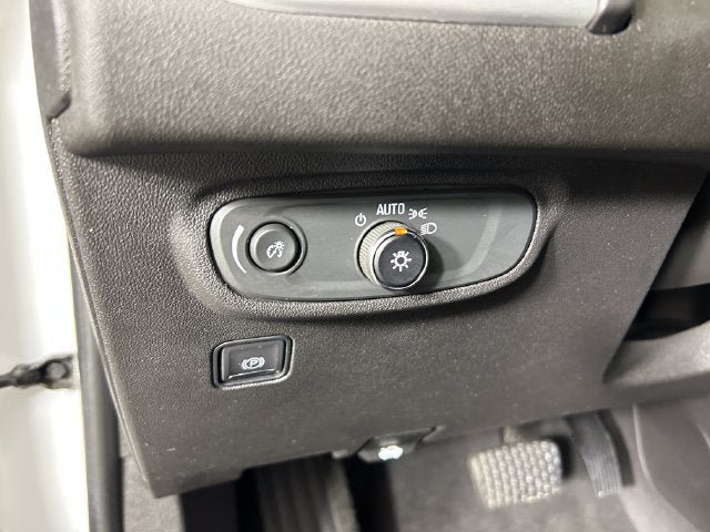 Used 2022 GMC Terrain SLE AWD/4WD image 18