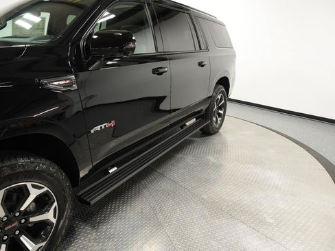 New 2026 GMC Yukon XL AT4 w/ AT4 Premium Plus Package AWD/4WD image 4