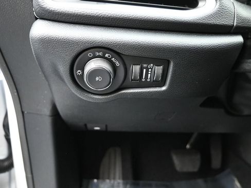 New 2026 Chrysler Pacifica Select image 14