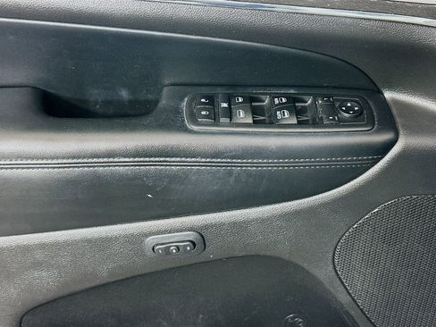 Used 2018 Jeep Grand Cherokee Limited AWD/4WD image 18