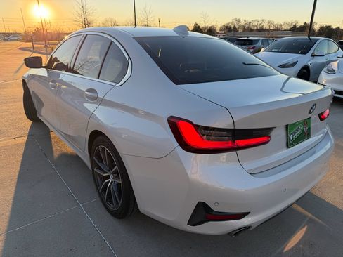 Used 2019 BMW 330i Sedan w/ Premium Package image 7