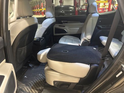 Used 2020 Kia Telluride SX FWD image 42