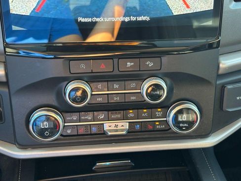 Used 2023 Ford Expedition XLT AWD/4WD image 26