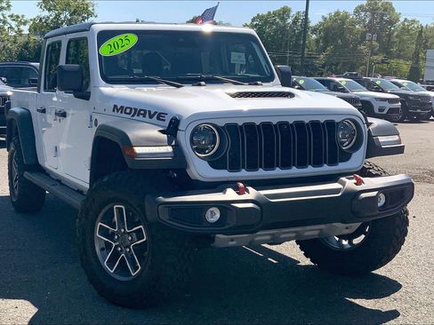 Certified 2025 Jeep Gladiator Mojave w/ Convenience Group AWD/4WD image 2