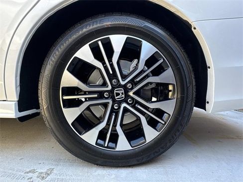 New 2026 Honda Odyssey Elite image 3