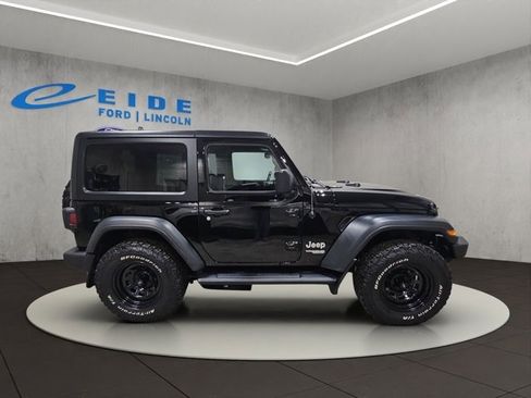 Used 2020 Jeep Wrangler Sport image 5