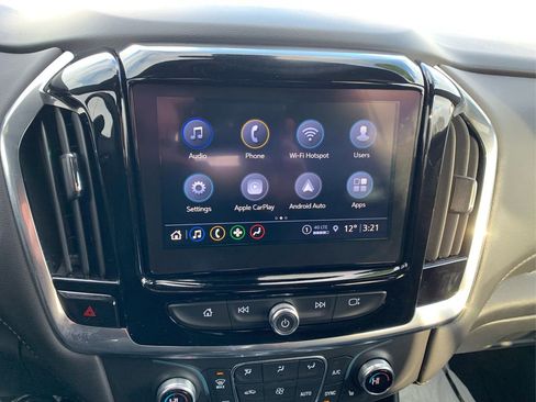 Used 2024 Chevrolet Traverse LT w/ Midnight/Sport Edition image 11