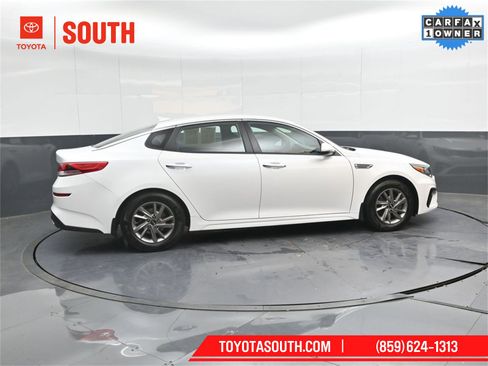 Used 2020 Kia Optima LX image 3