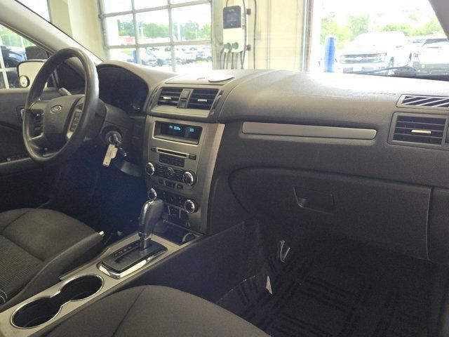 Used 2010 Ford Fusion SE FWD image 4