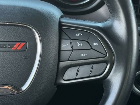 Used 2023 Dodge Challenger SXT image 14