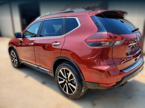 Used 2019 Nissan Rogue SL w/ Premium Package AWD/4WD image 10