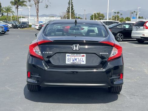 Certified 2018 Honda Civic Touring image 25