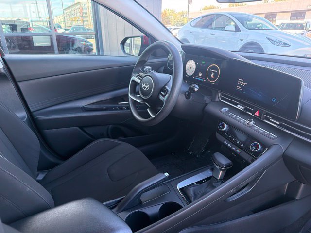 Used 2024 Hyundai Elantra SEL FWD image 11