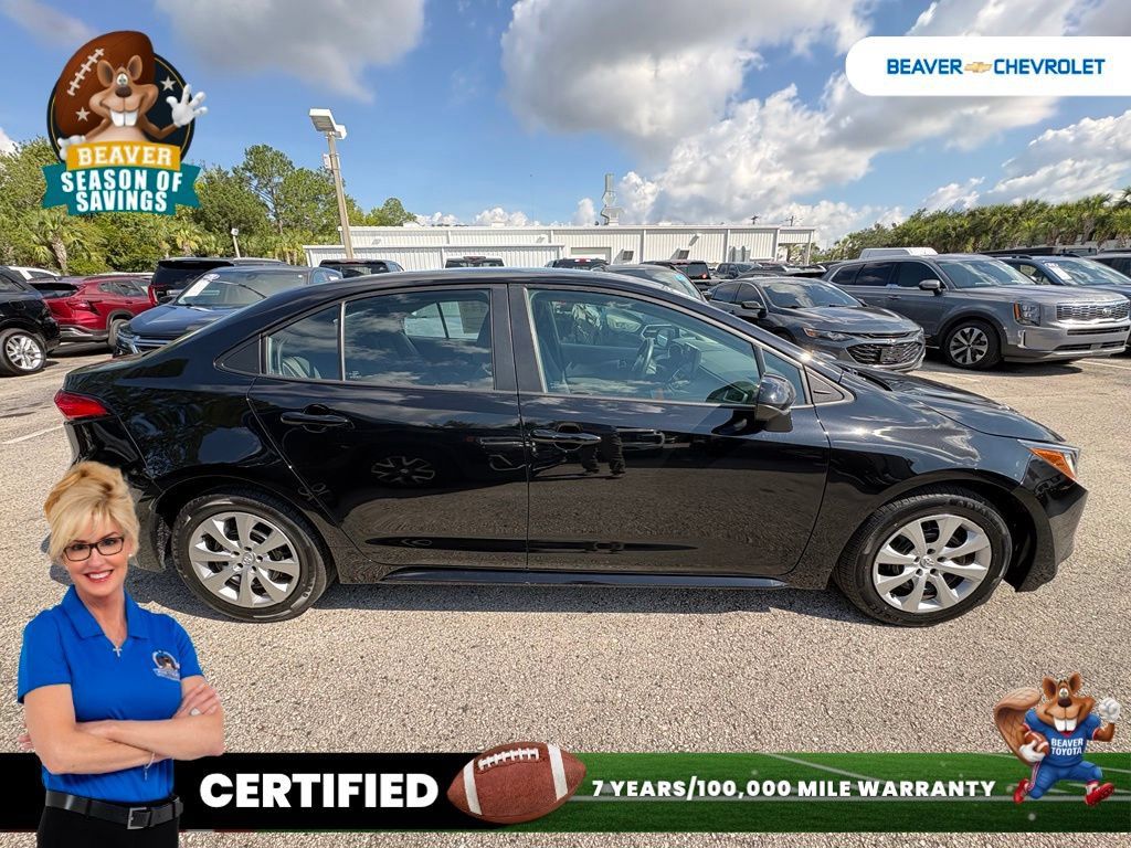 Used 2023 Toyota Corolla LE FWD image 8