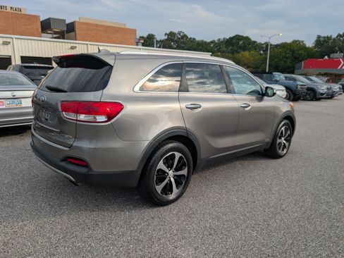 Used 2016 Kia Sorento EX AWD/4WD image 3