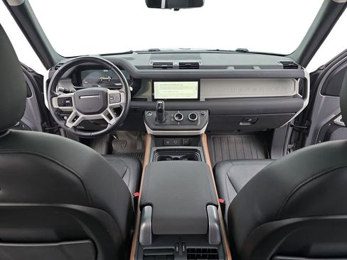 Used 2021 Land Rover Defender 110 SE image 10