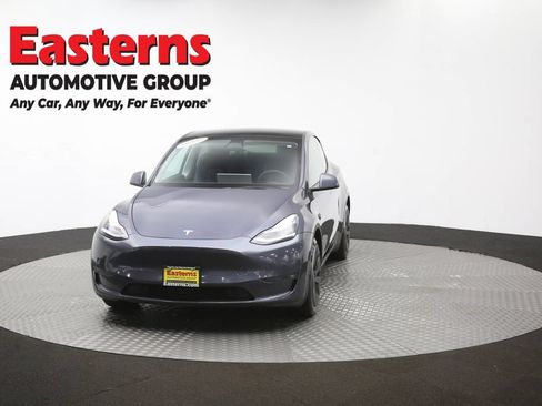 Used 2022 Tesla Model Y Long Range AWD/4WD image 48