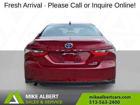 Used 2022 Toyota Camry LE FWD image 6