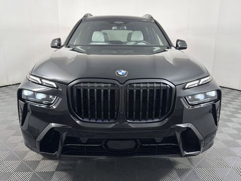 Used 2026 BMW X7 xDrive40i w/ M Sport Package image 2