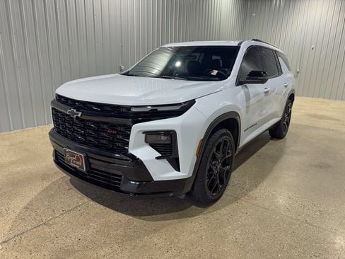 Used 2026 Chevrolet Traverse RS AWD/4WD image 1