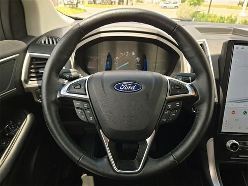 Used 2024 Ford Edge SEL image 14