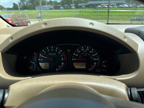 Used 2007 Nissan Frontier SE w/ SE Value Truck Pkg AWD/4WD image 19