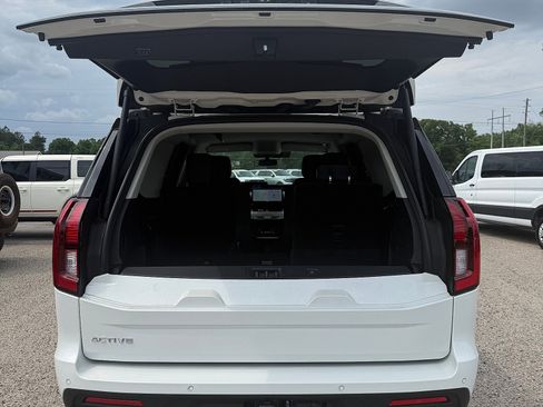 New 2026 Ford Expedition Active RWD image 10