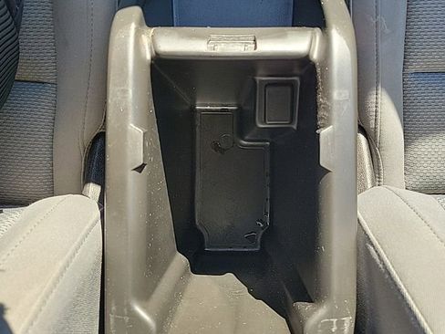 Used 2022 Chevrolet Colorado W/T RWD image 10