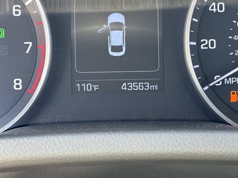 Used 2018 Hyundai Elantra SEL FWD image 28