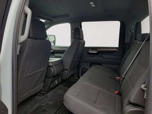 Used 2025 Chevrolet Silverado 2500 LT w/ Convenience Package AWD/4WD image 9