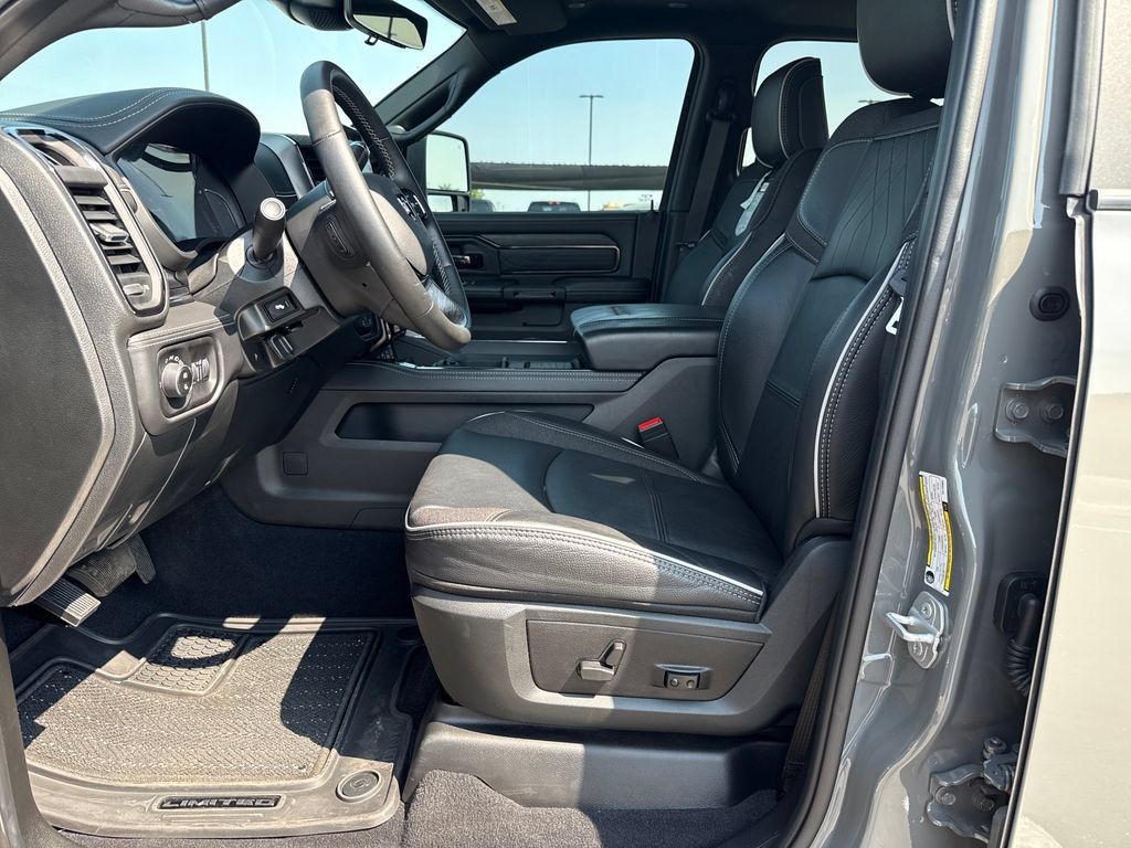 Used 2026 RAM 3500 Limited AWD/4WD image 27