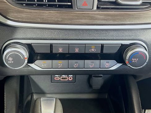 Used 2023 Nissan Altima 2.5 SV FWD image 16