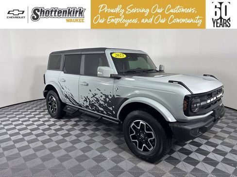 Used 2023 Ford Bronco Outer Banks image 1