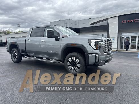 New 2026 GMC Sierra 2500 Denali w/ Denali Reserve Package AWD/4WD image 1