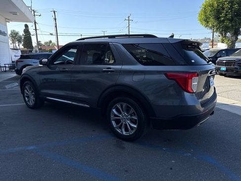 Used 2022 Ford Explorer XLT w/ Equipment Group 202A RWD image 3