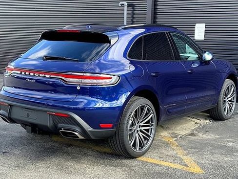 Used 2026 Porsche Macan AWD/4WD image 10