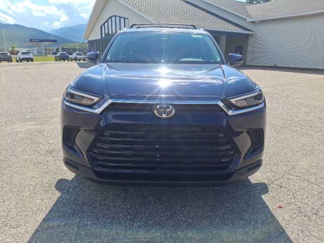 New 2026 Toyota Grand Highlander XLE FWD image 2