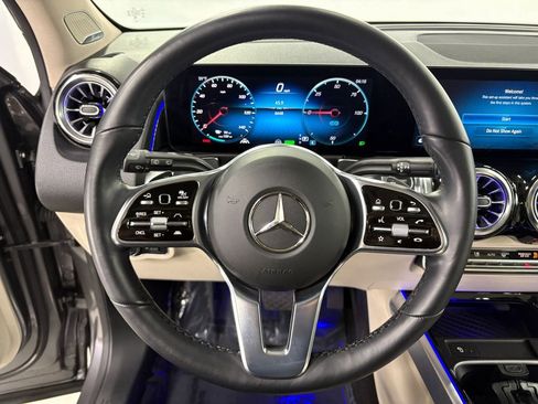 Certified 2023 Mercedes-Benz EQB 300 4MATIC w/ Pinnacle Package image 12