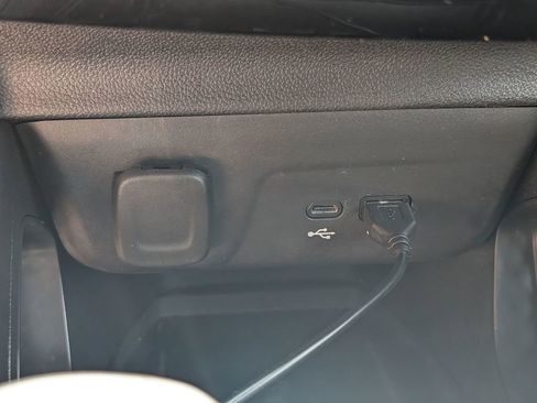 Used 2025 Chevrolet TrailBlazer ACTIV w/ Convenience Package FWD image 31