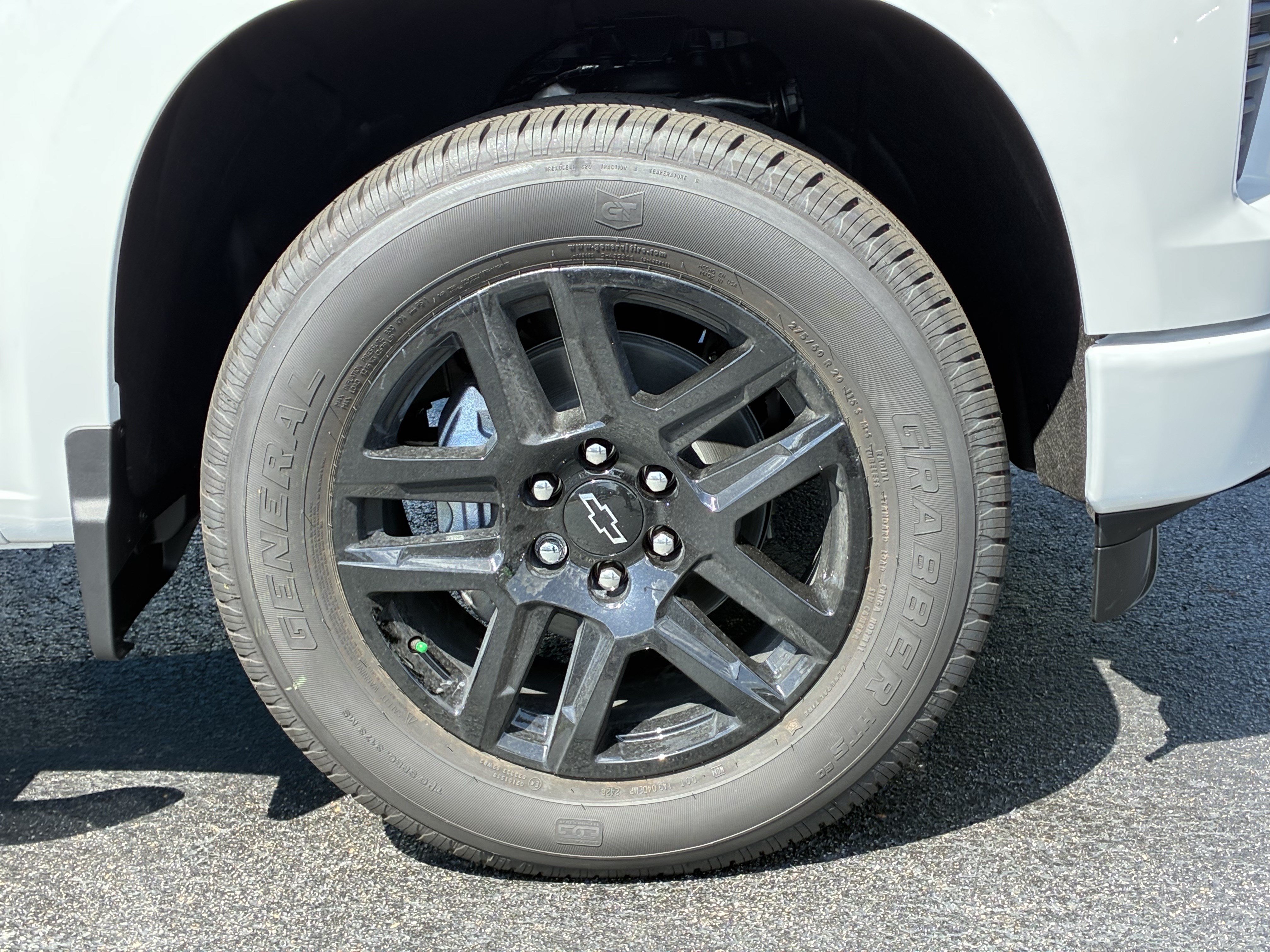 New 2026 Chevrolet Silverado 1500 RST w/ Dark Appearance Package AWD/4WD image 6