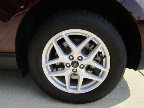 Used 2024 Ford Edge SEL image 9