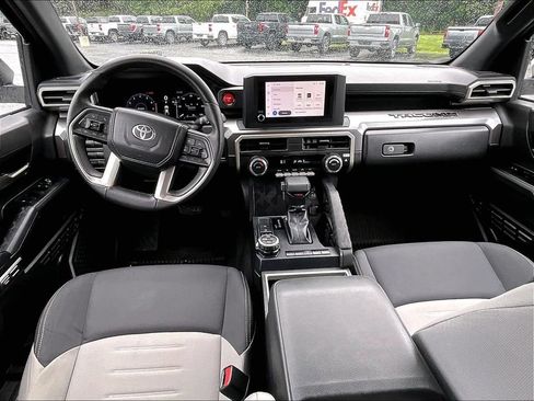 Used 2025 Toyota Tacoma TRD Off-Road AWD/4WD image 20