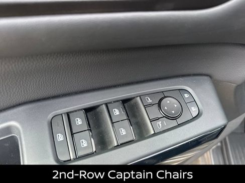 Certified 2025 Nissan Pathfinder SV w/ SV Premium Package FWD image 14