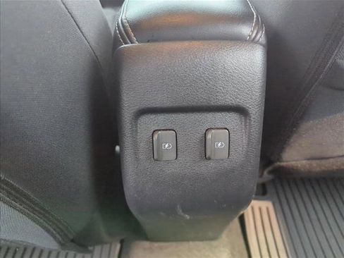 Used 2023 Nissan Kicks SV image 14