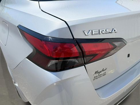 Used 2025 Nissan Versa S w/ Trunk Package FWD image 11