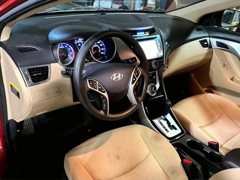 Used 2011 Hyundai Elantra GLS w/ Navigation Pkg 4 image 13