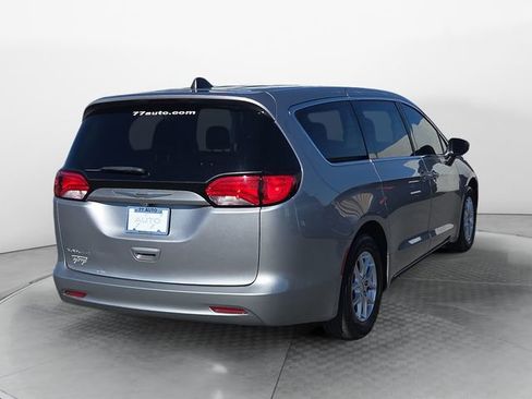 Used 2021 Chrysler Voyager LX w/ Cold Weather Group image 5