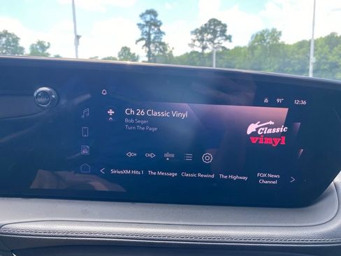 Used 2024 Buick Encore GX Avenir w/ Avenir Convenience Package FWD image 24