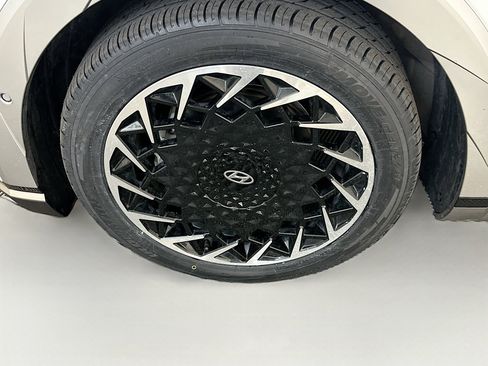 Used 2023 Hyundai Ioniq 5 Limited image 11