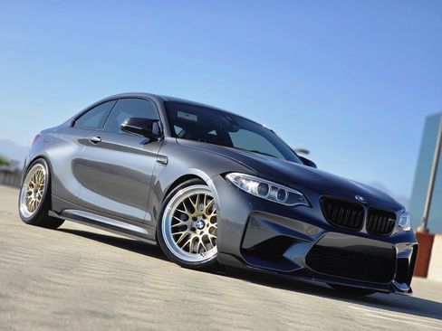 Used 2017 BMW M2 RWD image 1